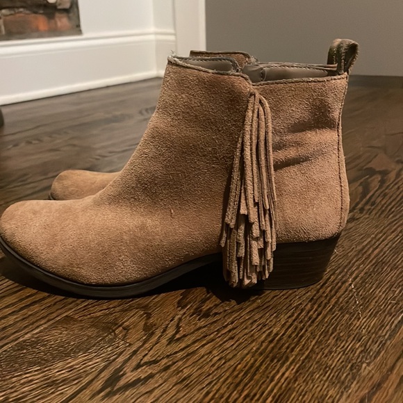 Vince Camuto
Wild Mushroom Brynn Suede Fringe Boots/Booties - Picture 4 of 7